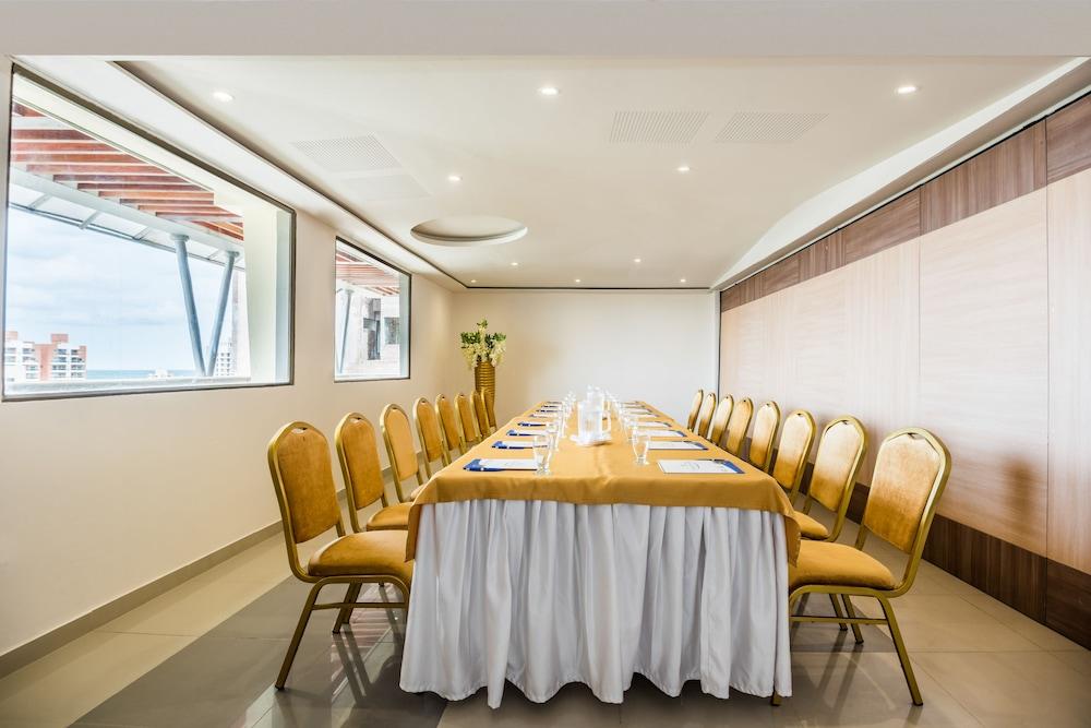 Hotel American Golf Barranquilla  Exterior photo